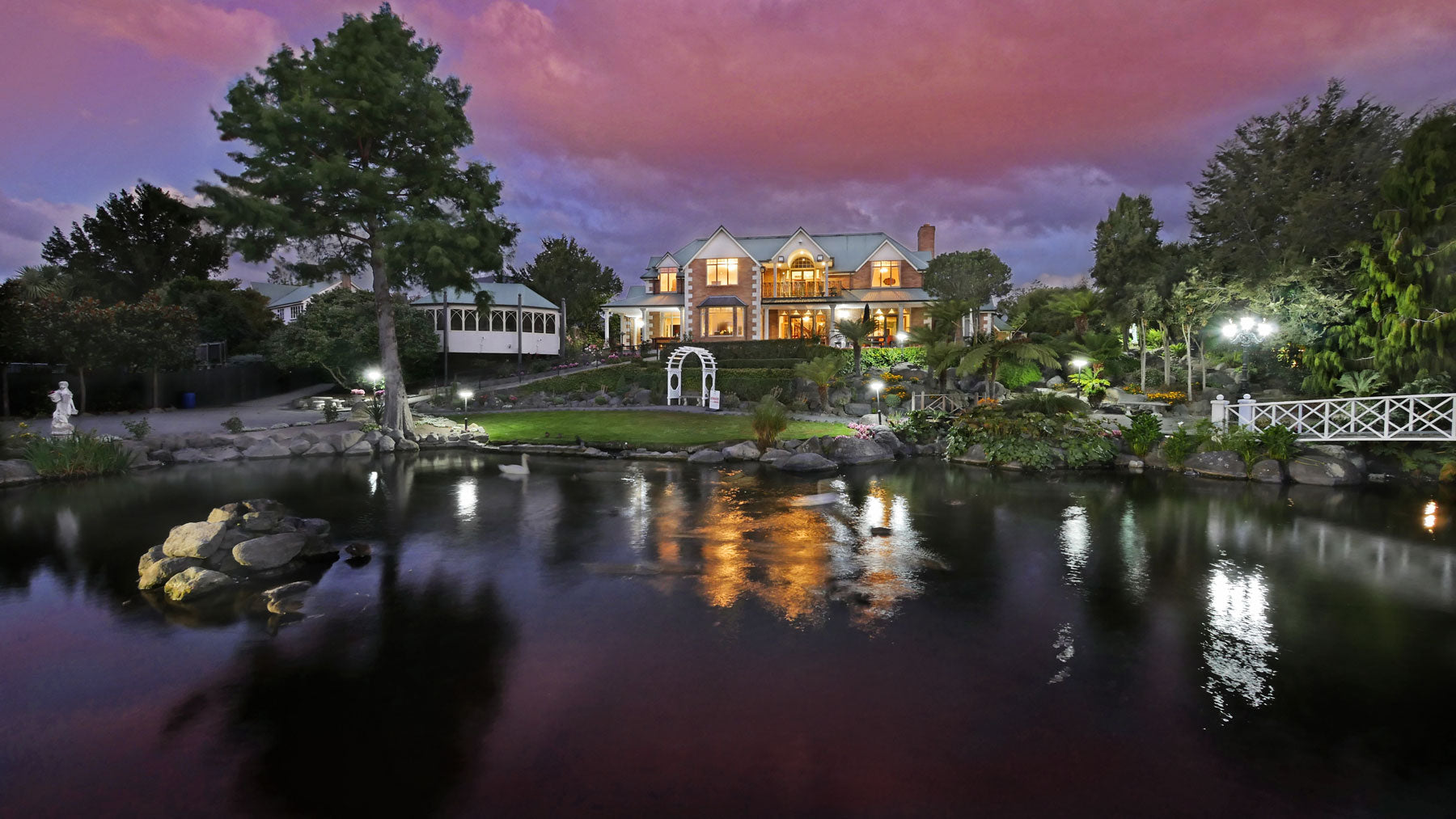 Elemis at Lotus Spa building and grounds from outside